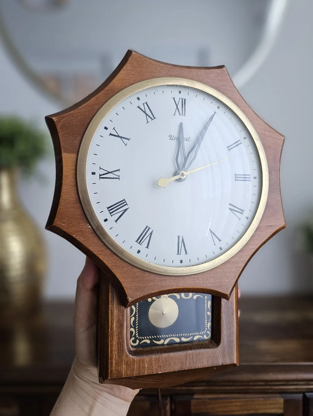 United Clock Corp. vintage united